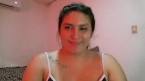 laura gomez online show from March 2025 09:48:02 PM
