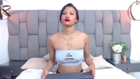 lalajhons online show from September 2025 01:13:01 PM