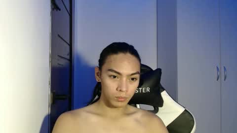 lalakinghugecock_2 online show from September 2025 10:15:02 AM