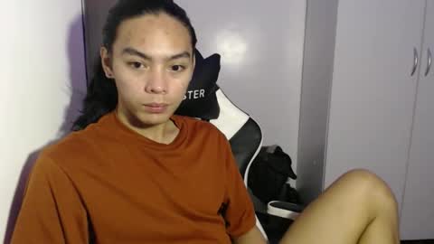 lalakinghugecock_2 online show from October 2025 05:03:02 PM