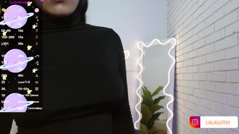 Lala  online show from October 2025 11:44:02 AM