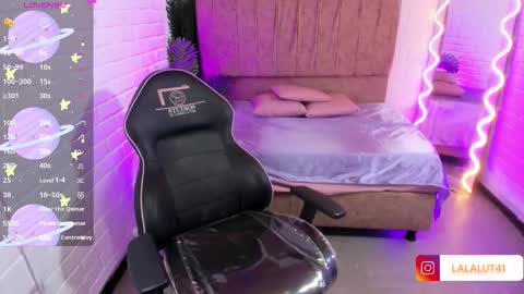 Lala  online show from November 2025 07:13:02 PM