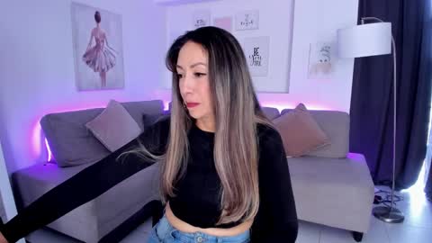 laly_dolce online show from September 2025 08:19:01 PM
