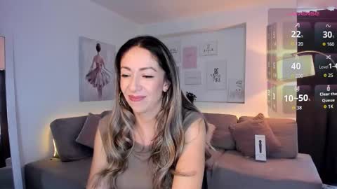 laly_dolce online show from September 2025 07:58:02 PM