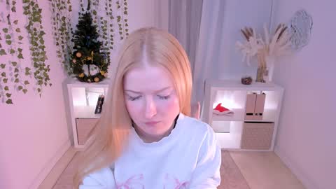 Laly online show from January 2025 04:38:01 PM