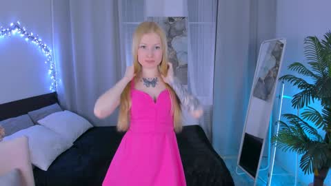 Laly online show from January 2025 05:32:01 PM