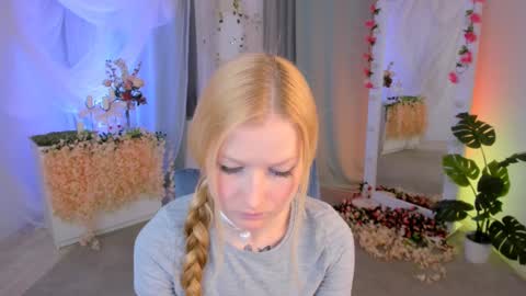Laly online show from February 2025 05:09:01 PM