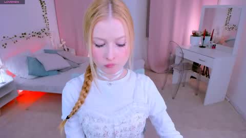 Laly online show from February 2025 10:59:02 AM