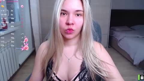 Lana online show from November 2025 06:57:02 AM