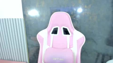 Lana online show from September 2025 08:19:01 PM