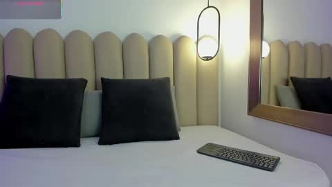 Lana online show from October 2025 11:40:01 AM