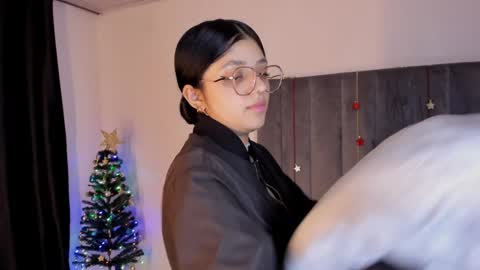 ... .          . ... online show from December 2024 06:44:02 PM
