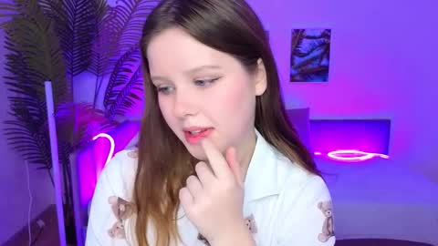 Snapshot of lana_moon__ chatting on October 2025 01:55:02 AM Lana online show from October 2025 01:55:02 AM