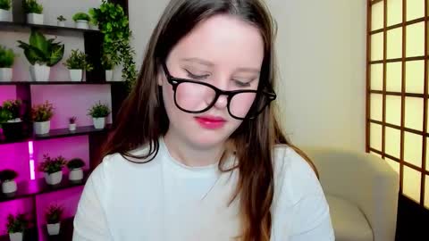 Snapshot of lana_moon__ chatting on November 2025 02:21:01 AM Lana online show from November 2025 02:21:01 AM