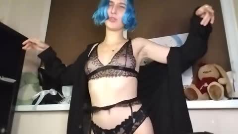 lana_tews online show from October 2025 07:20:02 PM