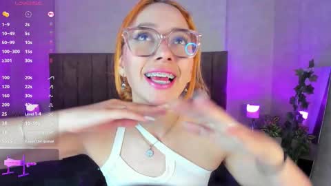 Snapshot of lanaamills chatting on October 2025 05:17:02 AM Lana online show from October 2025 05:17:02 AM