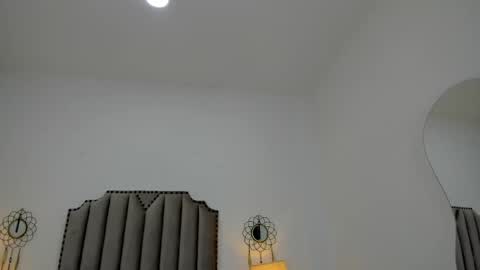 Lana online show from October 2025 07:56:01 PM