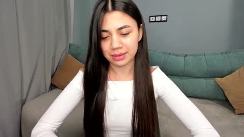 Lana online show from November 2025 03:02:01 PM