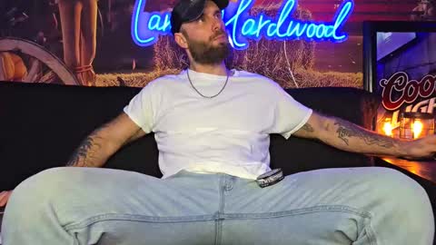 Snapshot of lancehardwood222 chatting on October 2025 12:19:02 AM LANCE online show from October 2025 12:19:02 AM