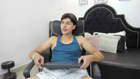 landercruz online show from October 2025 03:49:02 AM