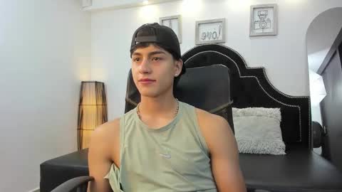 landercruz online show from October 2025 04:12:02 AM