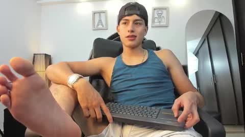 landercruz online show from October 2025 04:27:01 AM