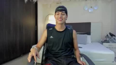 landercruz online show from November 2025 12:12:01 AM