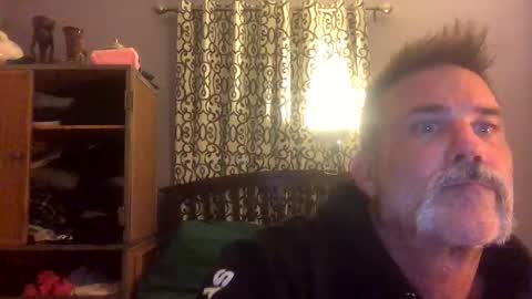 landlord1612 online show from November 2025 04:44:02 AM