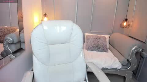 Lanna online show from November 2025 11:42:01 AM