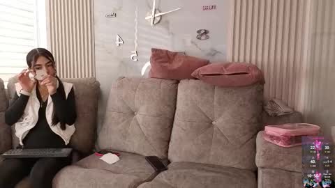 lanna_as online show from October 2025 02:04:02 PM