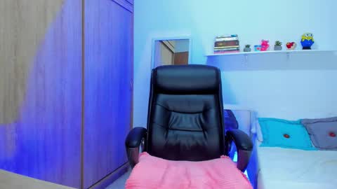 lannasky_1 online show from March 2025 05:22:02 AM