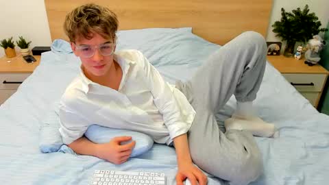 Fandi online show from December 2024 08:11:02 AM