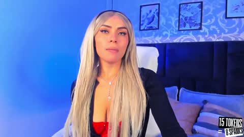 Lara online show from January 2025 10:01:01 PM