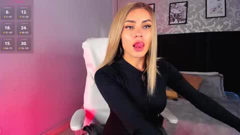 Lara online show from February 2025 09:43:02 PM
