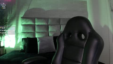 Lara  online show from February 2025 07:52:02 AM