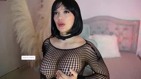 Lara  online show from September 2025 11:44:02 AM