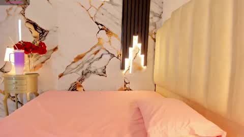 Snapshot of larakrof chatting on October 2025 07:20:02 PM Lara online show from October 2025 07:20:02 PM