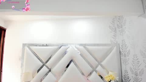 Snapshot of larakrof chatting on October 2025 02:17:02 PM Lara online show from October 2025 02:17:02 PM