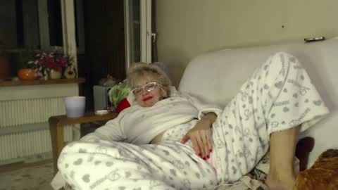 laralhotr online show from March 2025 11:07:01 PM