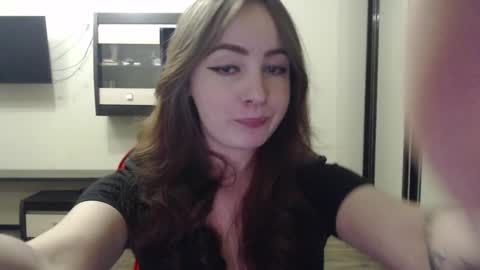 Laralianna online show from February 2025 05:48:01 PM