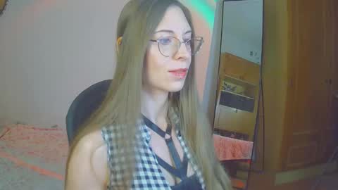 Snapshot of larawintersxxx chatting on October 2025 09:22:01 PM larawintersxxx online show from October 2025 09:22:01 PM