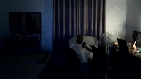 Snapshot of largepanny chatting on January 2025 08:01:01 PM largepanny online show from January 2025 08:01:01 PM