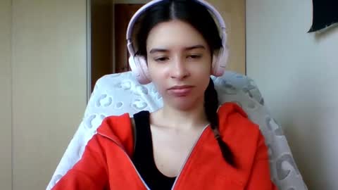 Snapshot of laricenature chatting on February 2025 01:37:02 PM Larice online show from February 2025 01:37:02 PM