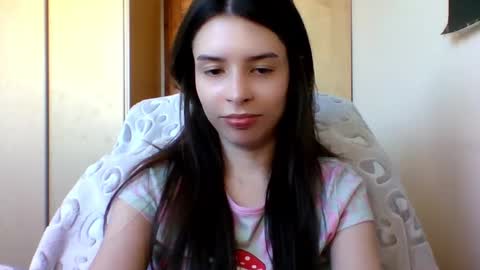 Snapshot of laricenature chatting on February 2025 02:15:02 PM Larice online show from February 2025 02:15:02 PM