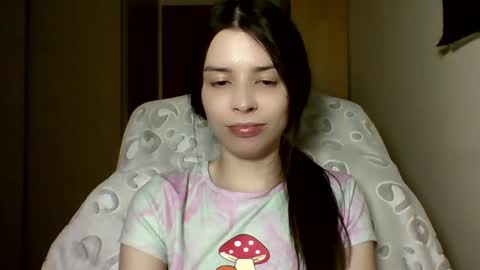 Snapshot of laricenature chatting on February 2025 07:19:02 PM Larice online show from February 2025 07:19:02 PM