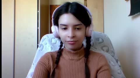 Snapshot of laricenature chatting on March 2025 01:53:02 PM Larice online show from March 2025 01:53:02 PM