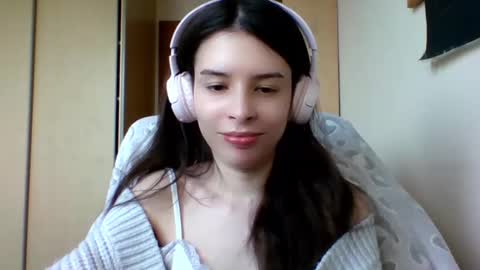 Snapshot of laricenature chatting on March 2025 01:34:01 PM Larice online show from March 2025 01:34:01 PM