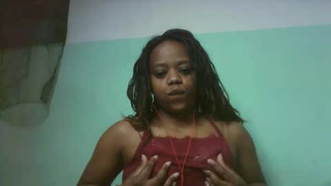 Snapshot of larissa645771 chatting on October 2025 08:23:02 AM larissa645771 online show from October 2025 08:23:02 AM