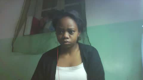 Snapshot of larissa645771 chatting on October 2025 05:17:02 AM larissa645771 online show from October 2025 05:17:02 AM