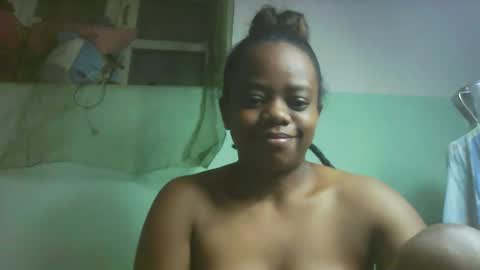 Snapshot of larissa645771 chatting on October 2025 07:02:01 PM larissa645771 online show from October 2025 07:02:01 PM